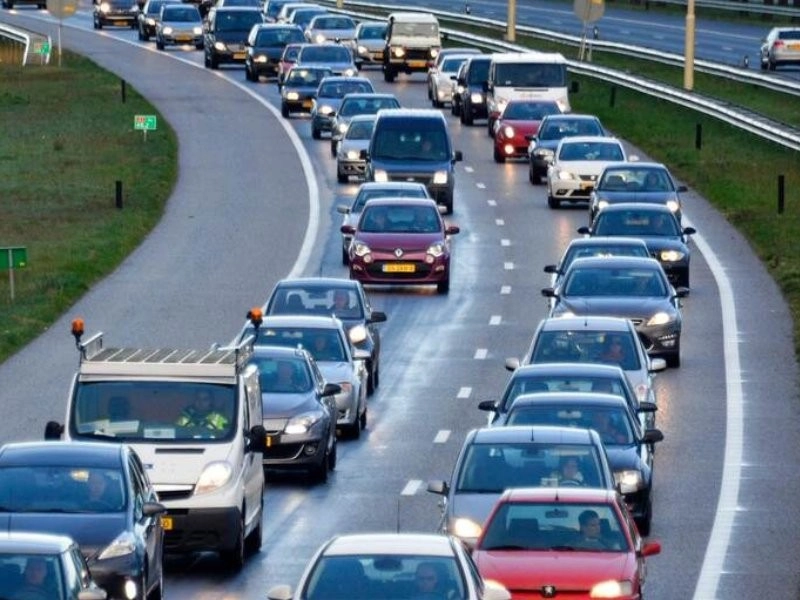 Filerijden: kies je voor snelheid of veiligheid?